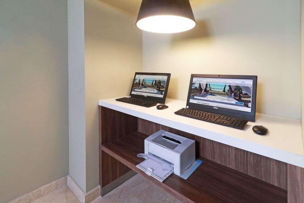 Wyndham Garden Monterrey Valle Real Zewnętrze zdjęcie