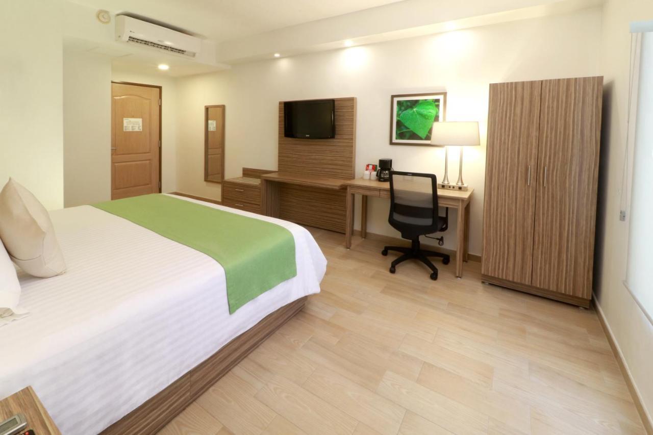 Wyndham Garden Monterrey Valle Real Zewnętrze zdjęcie