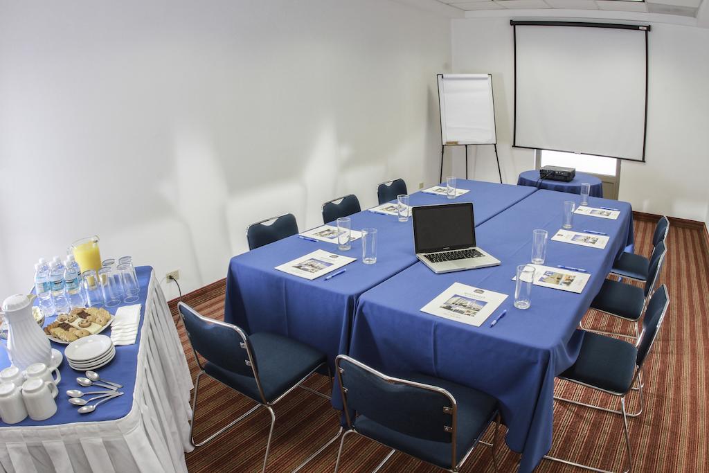 Wyndham Garden Monterrey Valle Real Zaplecze biznesowe zdjęcie