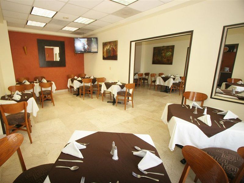Wyndham Garden Monterrey Valle Real Zewnętrze zdjęcie