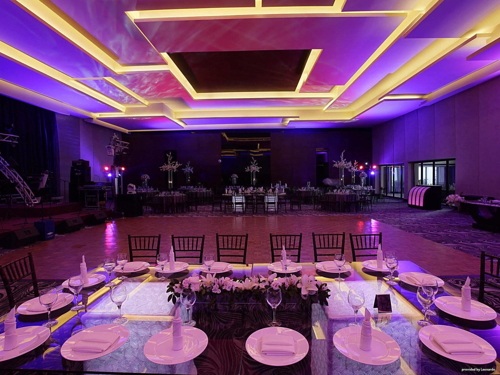 Wyndham Garden Monterrey Valle Real Zewnętrze zdjęcie