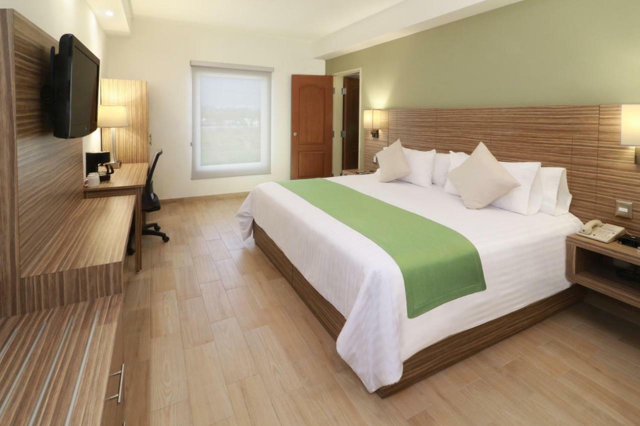 Wyndham Garden Monterrey Valle Real Zewnętrze zdjęcie